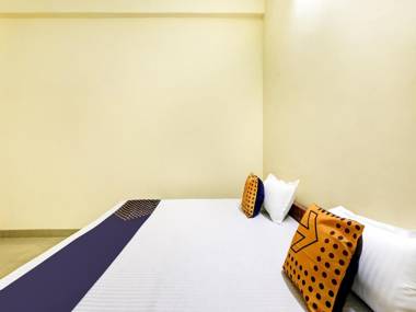 SPOT ON 76168 Ganpati Palace