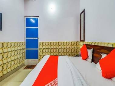 OYO 76591 Hotel Dolphin