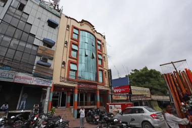 OYO Flagship 76697 Hotel Park Awadh