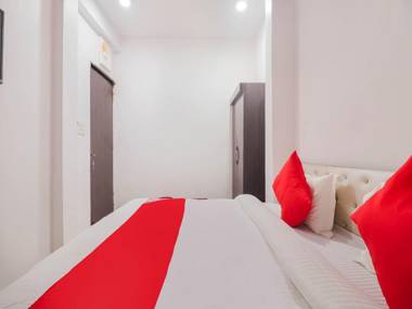 OYO 75832 Royal Inn