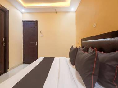 Collection O 76477 M V Inn