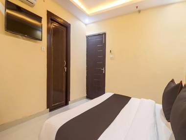 Collection O 76477 M V Inn