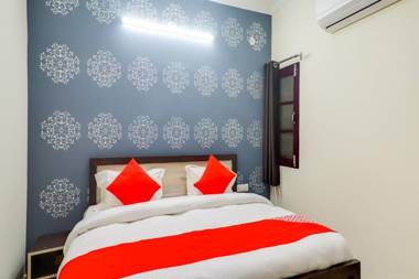 OYO Flagship 76905 Silver Tree Inn