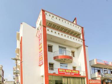 Capital O 81098 Hotel Royal Panjab