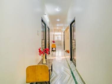 Capital O 81098 Hotel Royal Panjab