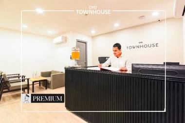 OYO TOWNHOUSE 225 ASHIYANA MUKUT BAZAR
