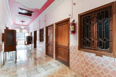 Goroomgo New Lucknow Aminabad