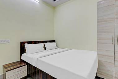 OYO 83366 Hotel SNA Grand