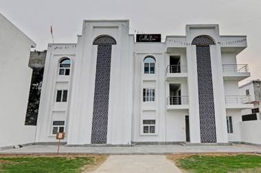 Collection O 83627 Yamuna Palace