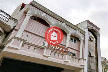 Collection O 85387 Holidays Inn