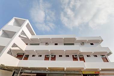 OYO 85793 Divyata Pride Jankipuram