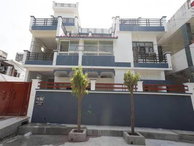 OYO 12758 Hotel Greenview Inn