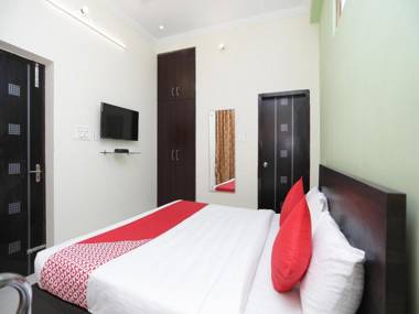 OYO 12758 Hotel Greenview Inn