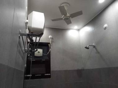 OYO 92394 Ashiyana Guest House