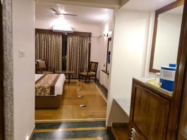 HOTEL SAPPHIRE By FAIR HOSPITALITY