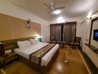 HOTEL SAPPHIRE By FAIR HOSPITALITY