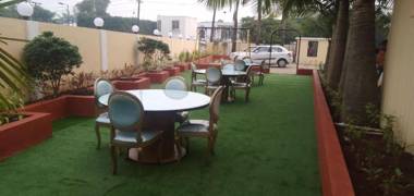 Hotel Aristro Lonavala