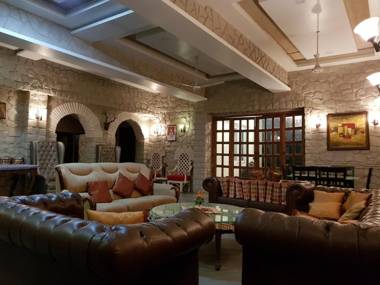 Luxurious Vintage Villa