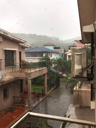 Gurukrupa 3 bhk Bunglow WITH PVT POOL Lonavala Tungarli Best location Hill top