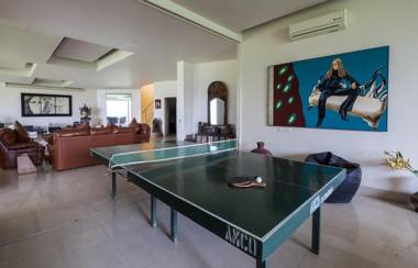 StayVista at The Glass House