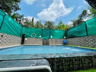 Blue Heaven- Lonavala 2 Bhk with private pool!