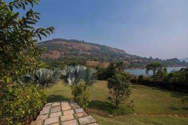 StayVista at Lake Mansion