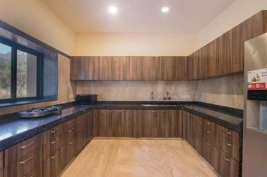 StayVista at Lake Mansion