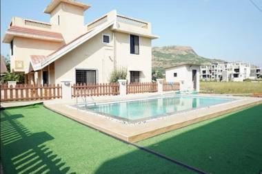 Home Gorgeous 4BHK Lonavala