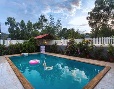 SaffronStays Anugraha