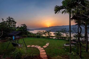 Countryside Panorama-Lakeview Home by cosmicstays