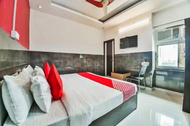 OYO 45055 Hotel King's Palace