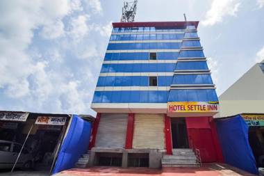 OYO 48698 Hotel Settle Inn