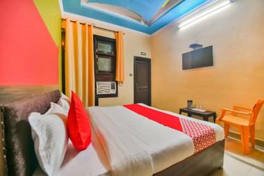 OYO 48698 Hotel Settle Inn