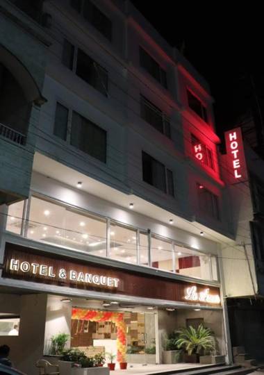 HOTEL LE AMOR ( LUXURY HOTEL )