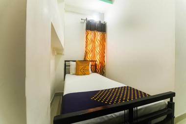 OYO Flagship 75749 Royal Residency