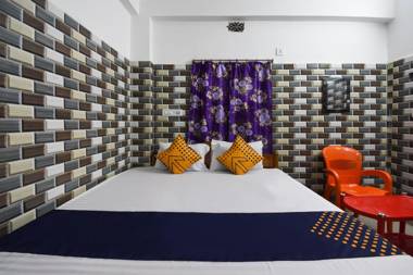 OYO Flagship 75749 Royal Residency