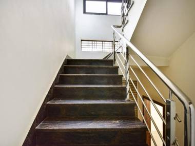 SPOT ON 76315 Hotel Vip Homes