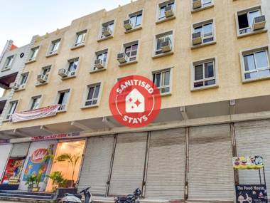 Capital O 72445 Hotel Radhika Royal