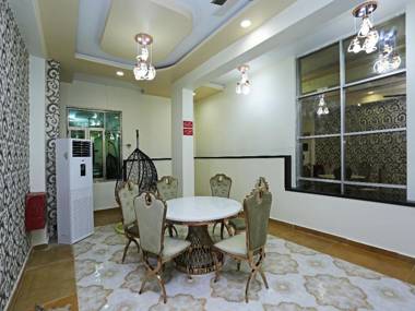 Capital O 16639 Hotel Shri Pushpraj by MNG Rooms