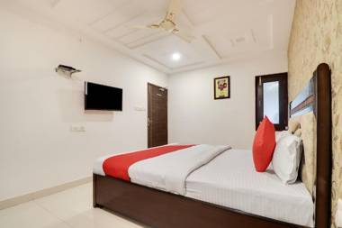 OYO 45854 The Villa by MNG Rooms