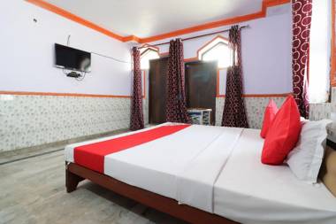 OYO 44637 Upasana Guest House