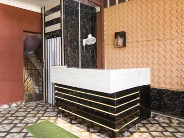 OYO 75205 Hotel Samrat