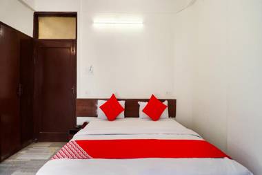 OYO Flagship 77769 Hotel Ashoka Inn