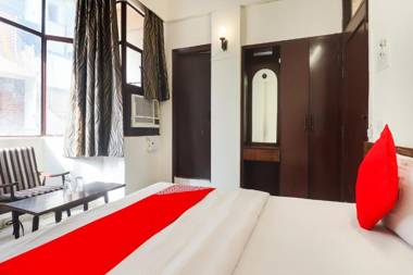 OYO Flagship 77769 Hotel Ashoka Inn
