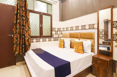 OYO Flagship 78167 Hotel Royal Castle