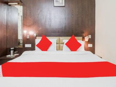 Collection O 80022 Hotel President