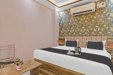 Collection O 90895 Hotel the Palacio - Govind Nagar