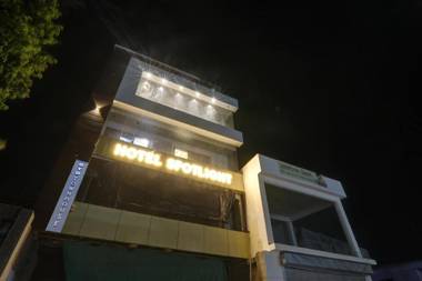 Townhouse 1075 Hotel Spotlight