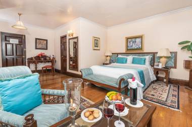 The Elgin Silver Oaks