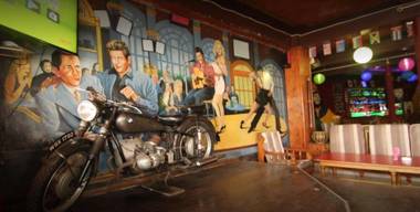 King Thai Hotel and Restaurant